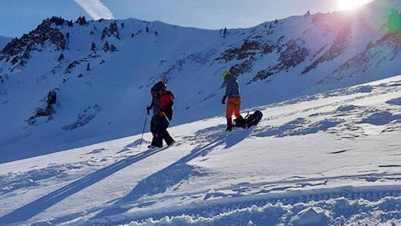 Erciyes Dağı'nda mahsur kalan 2 dağcı için ekipler harekete geçti