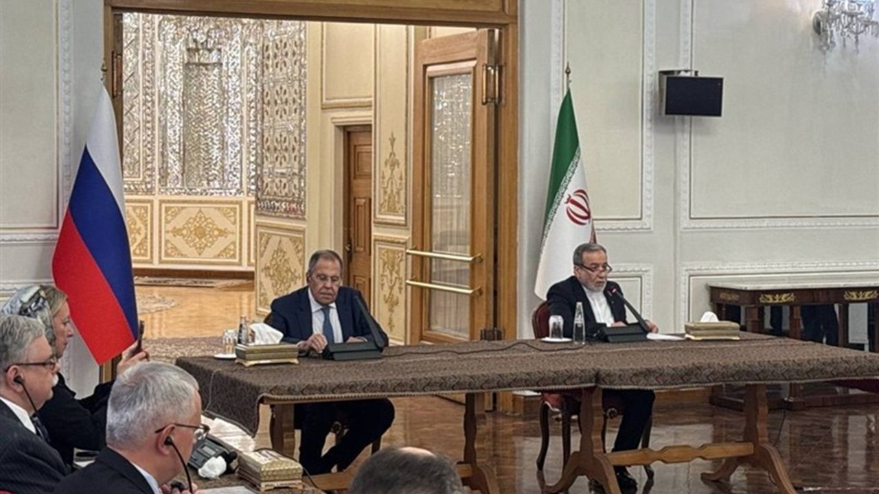 Arakçi ile Lavrov ortak basın toplantısında: "İran ve Rusya ilişkileri stratejiktir"