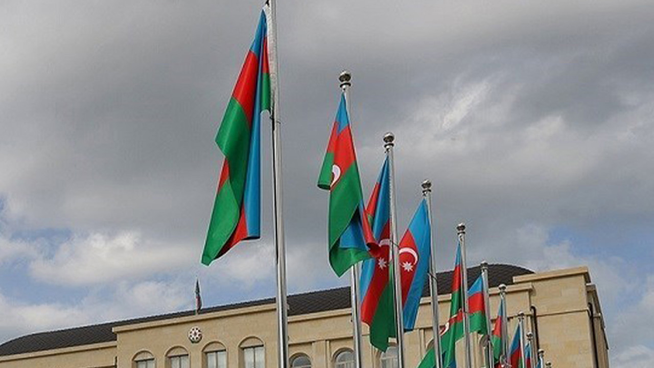Azerbaycan, Türkiye'den 31 ismi istenmeyen kişi ilan etti
