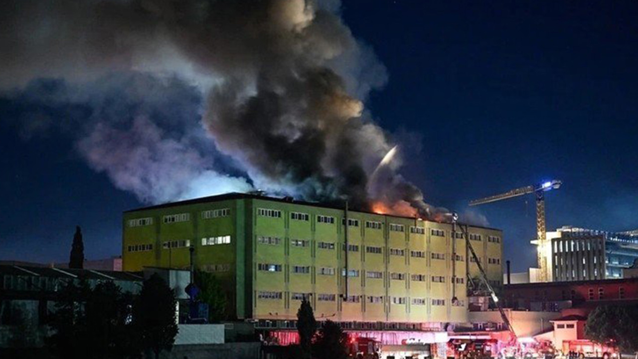 İstanbul'da ayakkabı fabrikasında yangın