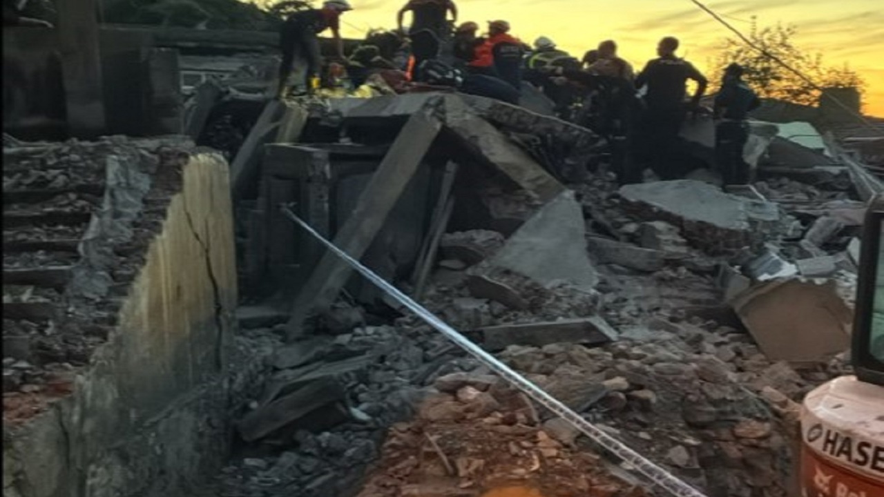 Zonguldak'ta bina çökmesinin ardından çevredeki 7 bina boşaltıldı