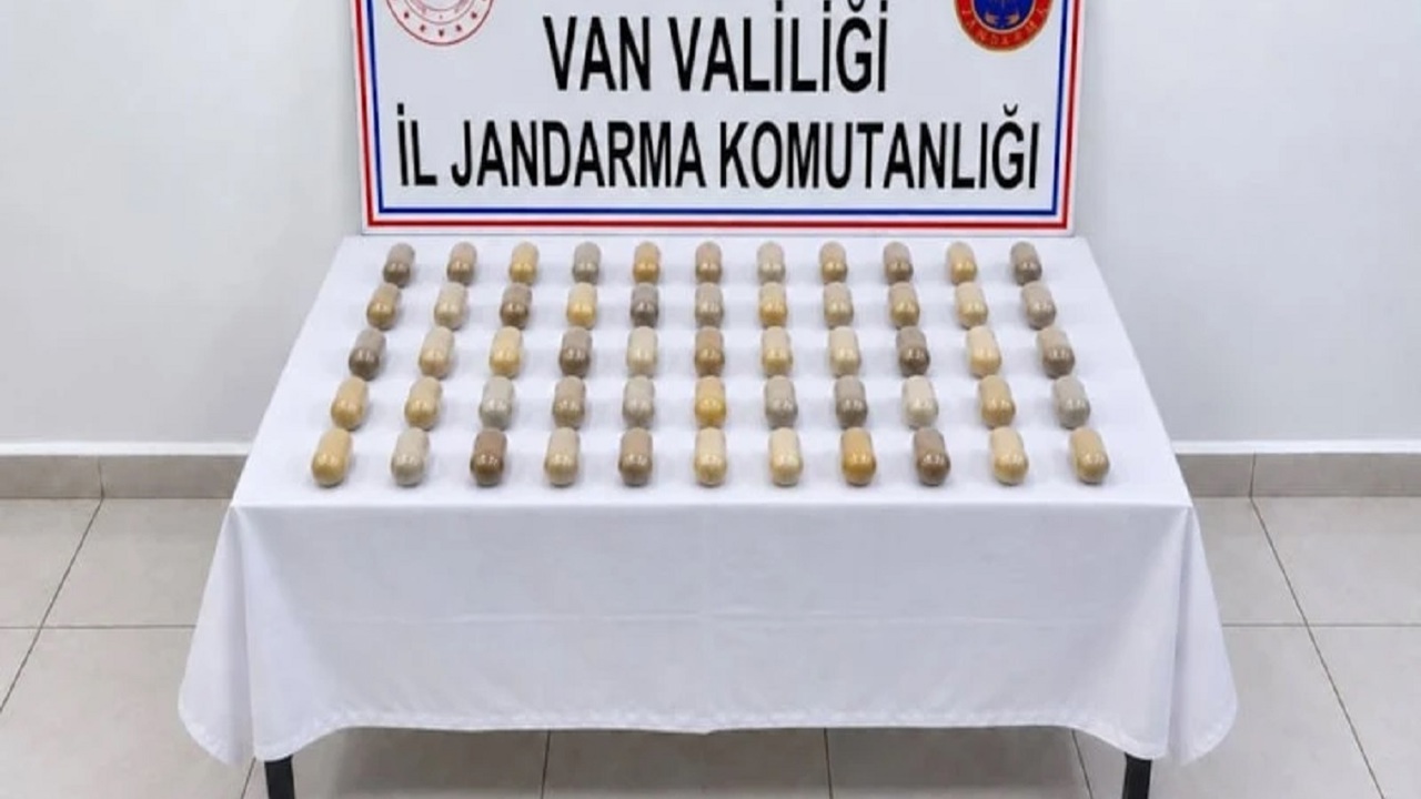 Van'da midesinde 502 gram metamfetamin taşıyan kişi tutuklandı