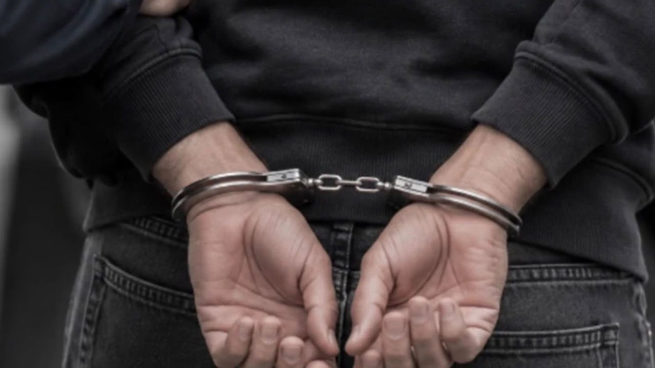 İzmir’de 23 yıl ay hapis cezasıyla aranan şahıs yakalandı