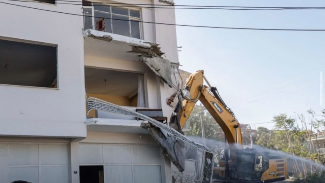 Buca Onat Tüneli çevresinde 26 riskli yapı yıkıldı