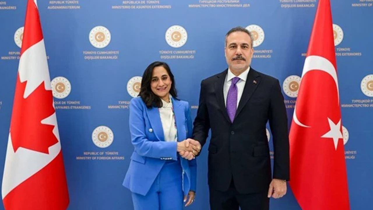Dışişleri Bakanı Hakan Fidan, Kanadalı mevkidaşı Anand ile görüştü