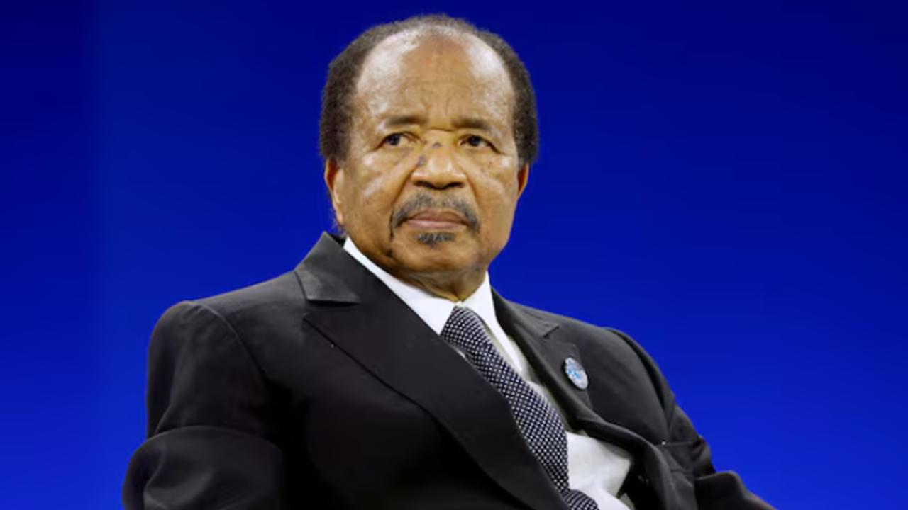 "Ülkesini ziyaret eden cumhurbaşkanı": 93 yaşındaki lider Kamerun'a döndü