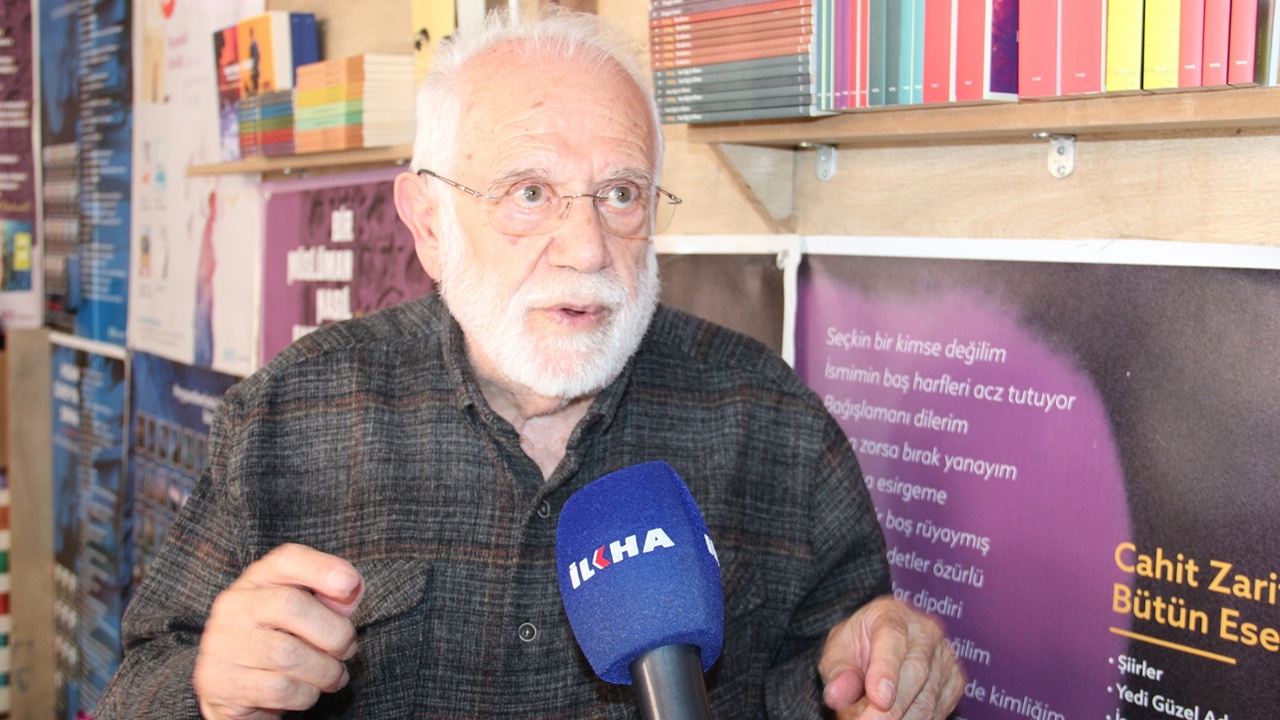 Tarihçi-Yazar Sırma'dan ailelere çağrı: Çocukları telefona değil, kitaba yönlendirin