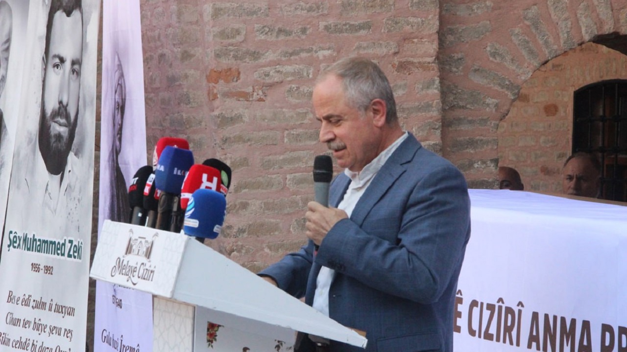 "Hayalden Hakikate Melayê Cizîrî"