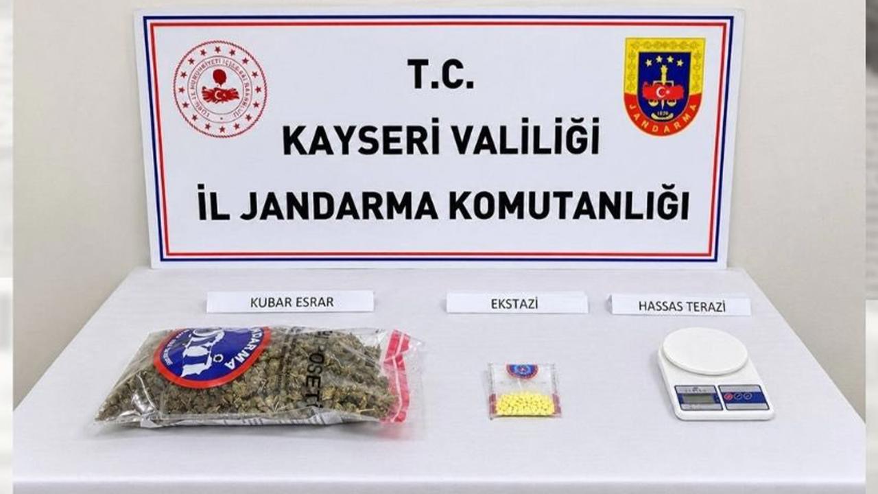 Kayseri’de uyuşturucu operasyonu: 1 kilo 10 gram esrar ele geçirildi