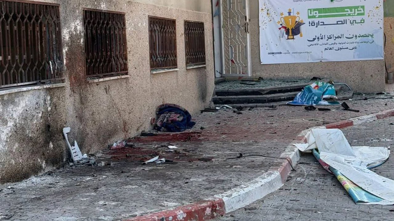 Gazze'deki üniversiteye saldırıya tepki: El Cezire çalışanları da kıl payı kurtuldu