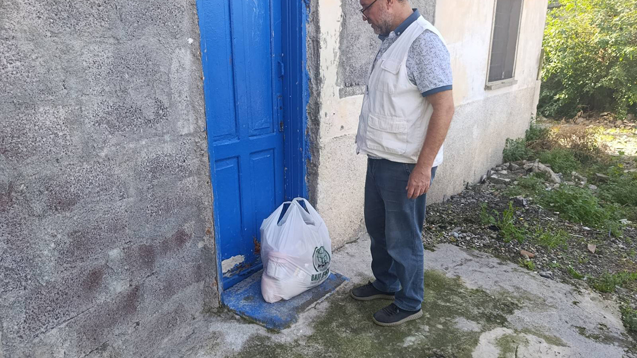 Umut Kervanı'ndan İskenderun’da ihtiyaç sahibi ailelere yardım