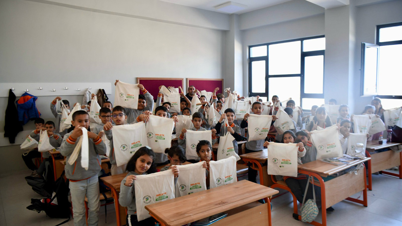 Yeşilyurt'ta öğrencilere sıfır atık ve iklim değişikliği eğitimi