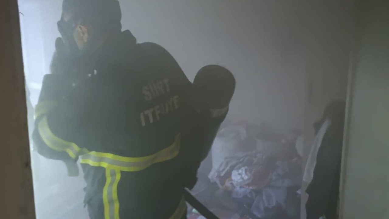 Siirt’te bir evde çıkan yangın itfaiye ekiplerince söndürüldü