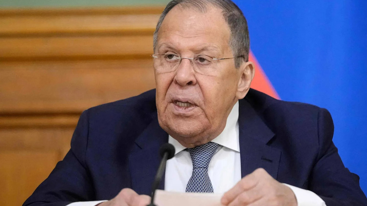 Lavrov: Avrupa’nın Ukrayna politikasında değişiklik görmüyoruz