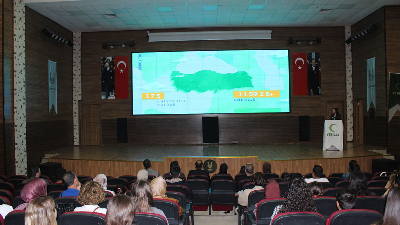 Şanlıurfa'da bağımlılıkla mücadele için eğitimciler bir araya geldi