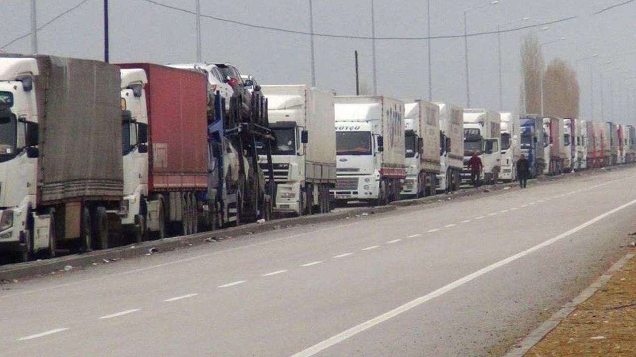 Tır şoförlerinin Schengen vizesi sorunları için diplomatik girişimler sürüyor