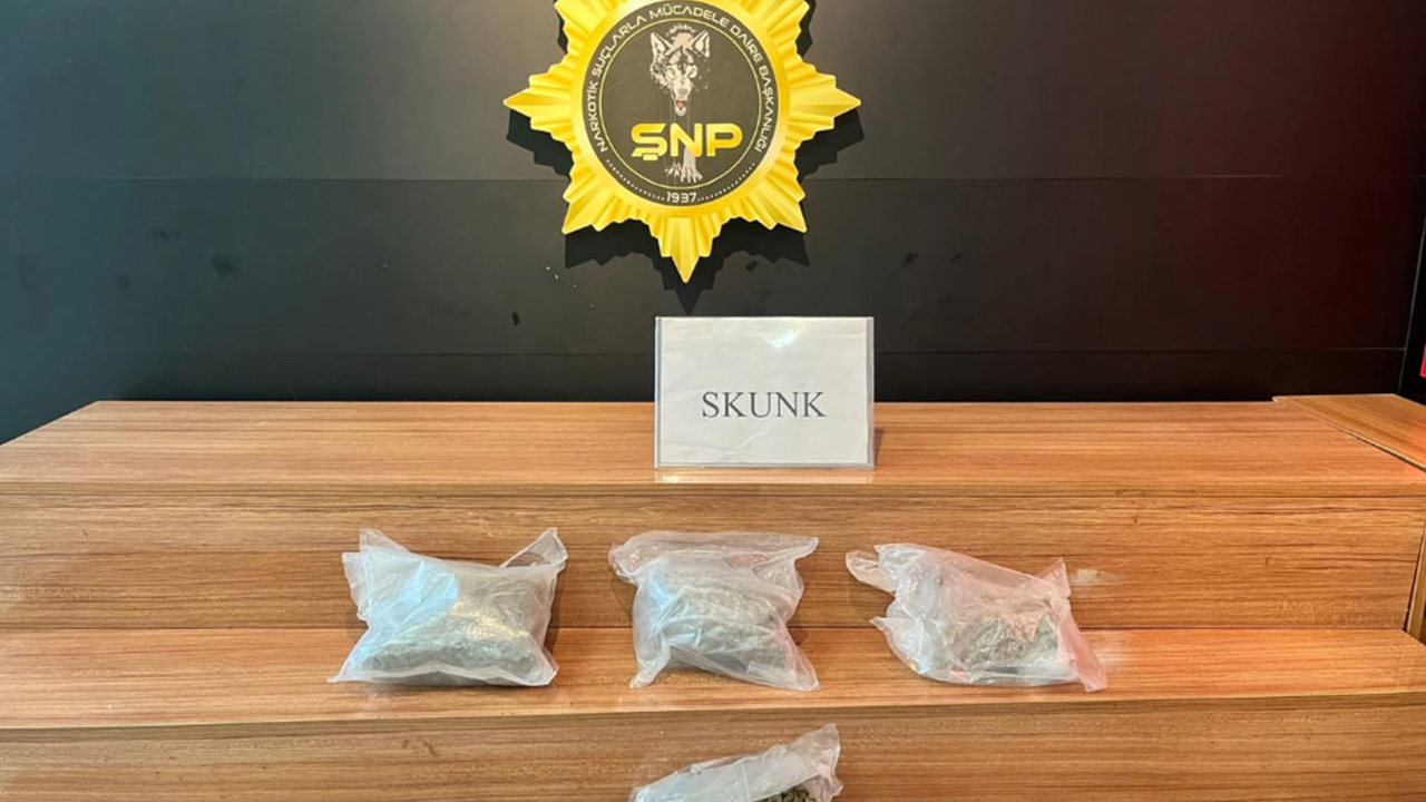 Şanlıurfa'da ticari takside 2 kilo uyuşturucu ele geçirildi