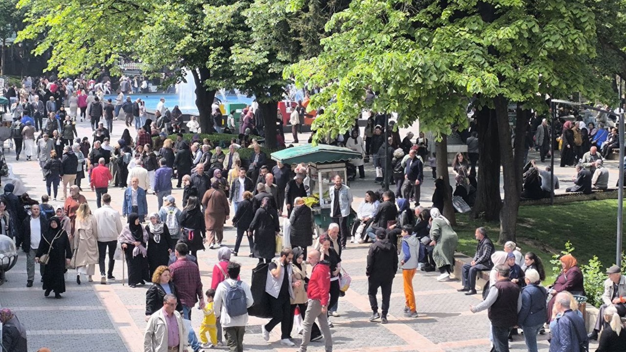 Emekli maaşlarında yeni formül arayışı: Eşit maaş, refah payı ve intibak çağrısı