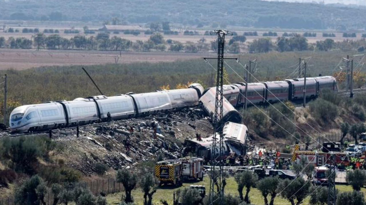 İspanya'da tren kazasında ölü sayısı 74'e yükseldi