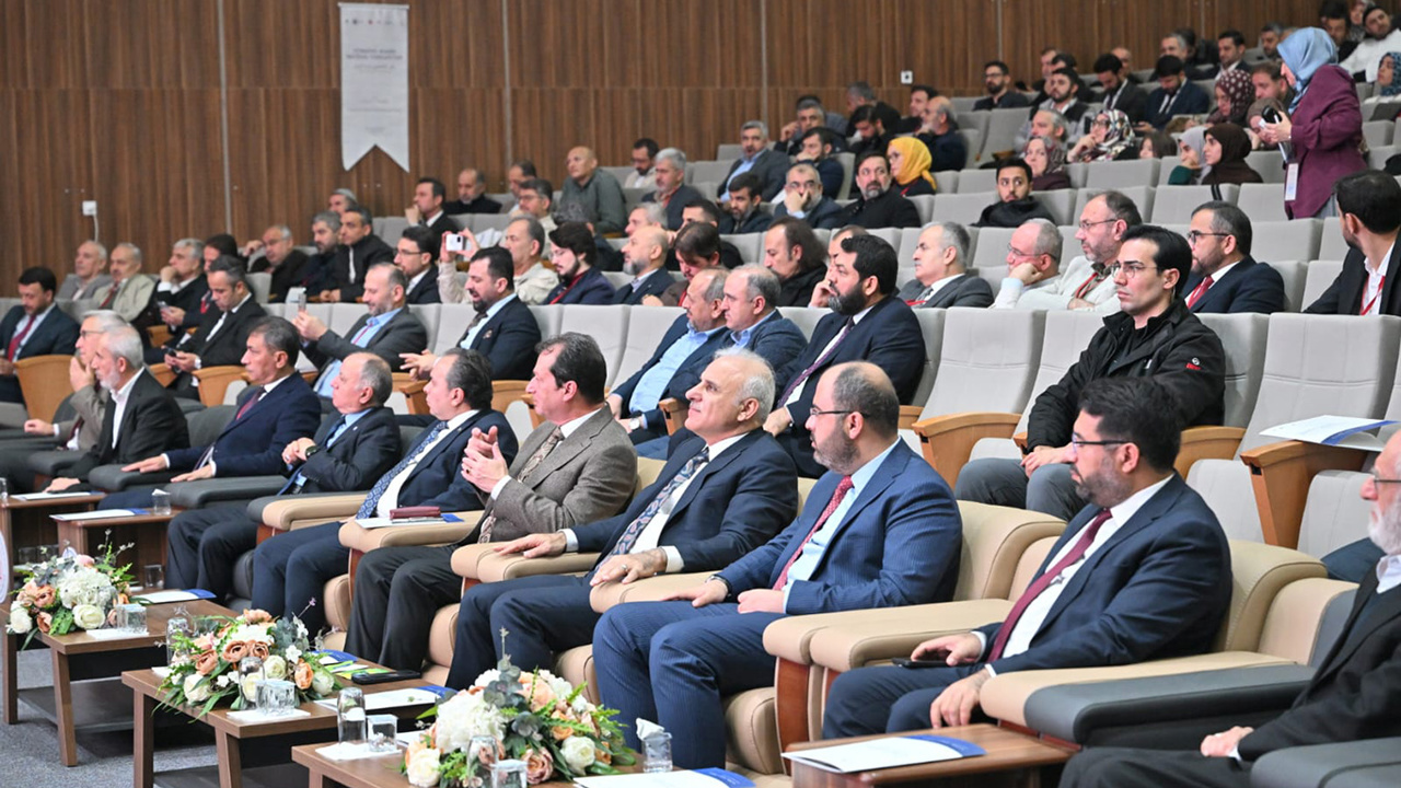 Üç gün sürecek hadis çalıştayı Diyarbakır’da başladı