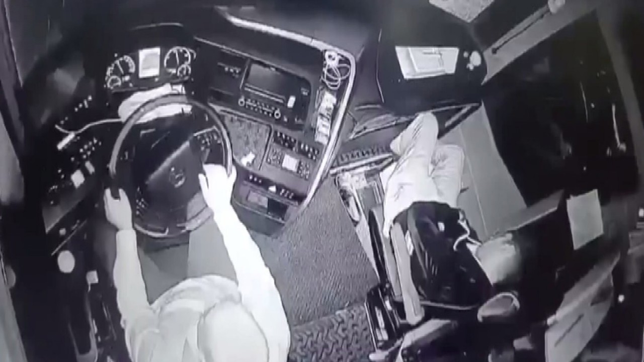 Şırnak’taki kazada  şoförün son mücadelesi 14 yolcunun hayatını kurtardı 
