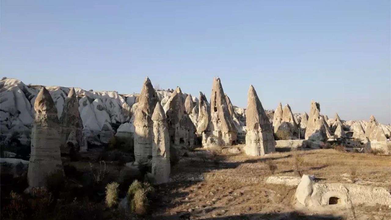 Göreme'de kaya düşmesinin yaşandığı alanda çalışma başlatıldı