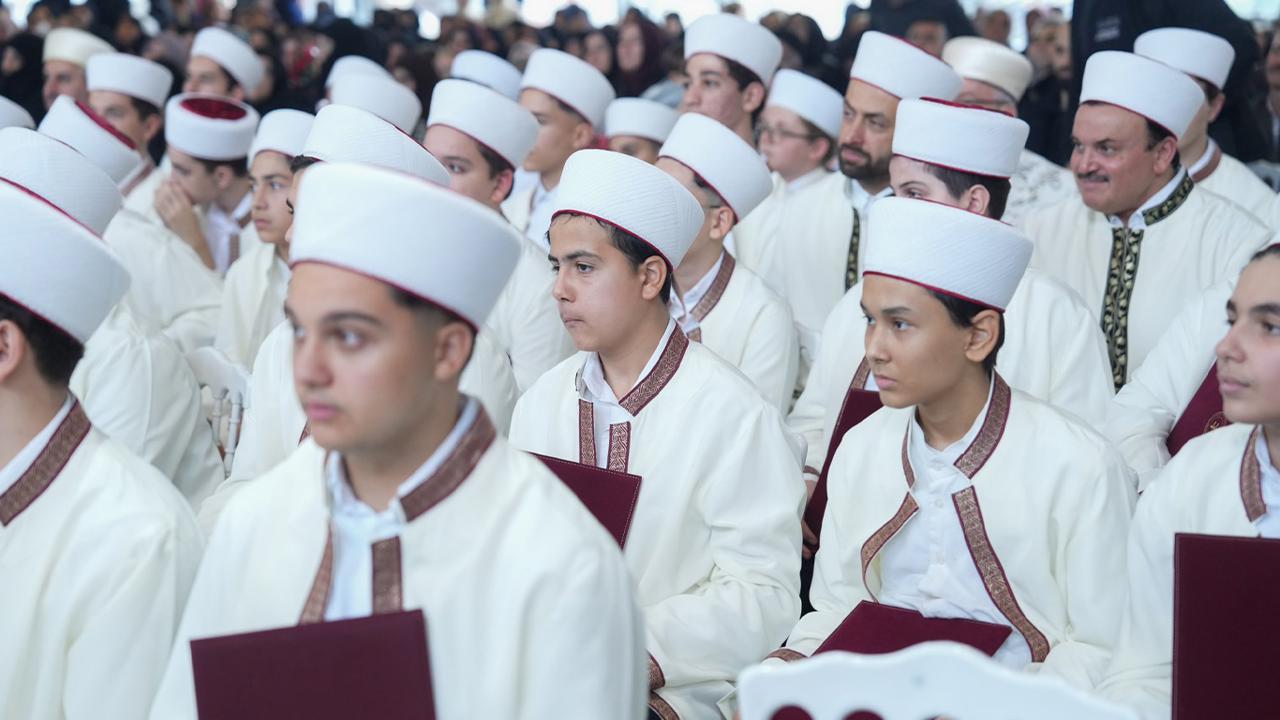 İstanbul Kağıthane'de 86 hafız icazet aldı