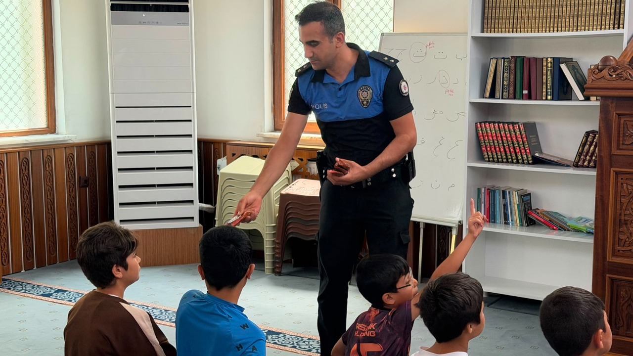 Polisten Kur’an Kursu Öğrencilerine Güvenlik Eğitimi