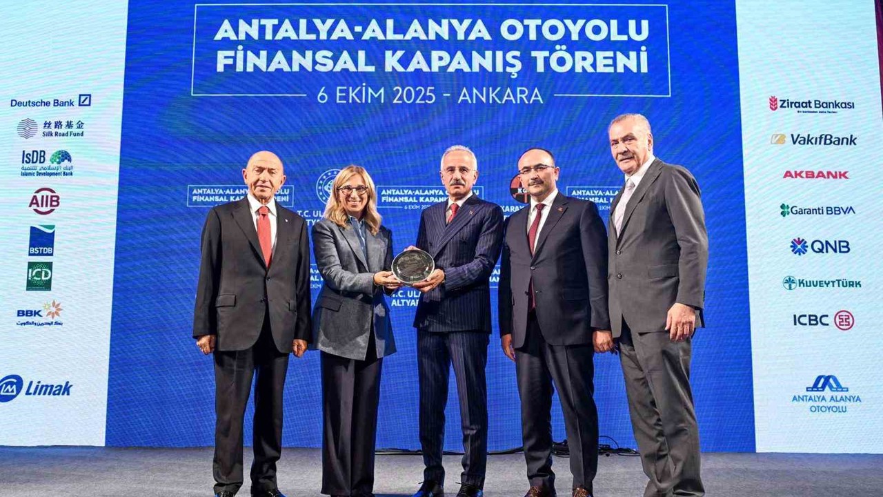 Bakan Uraloğlu: "(Antalya-Alanya Otoyolu) Projemiz 17,7 milyar lira tasarruf sağlamış olacak"
