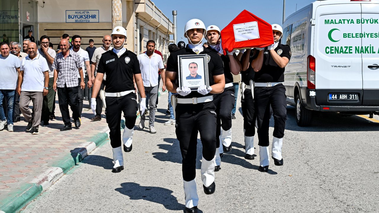 Malatyalı Polis Memuru Ahmet Kataroğlu Dualarla Uğurlandı