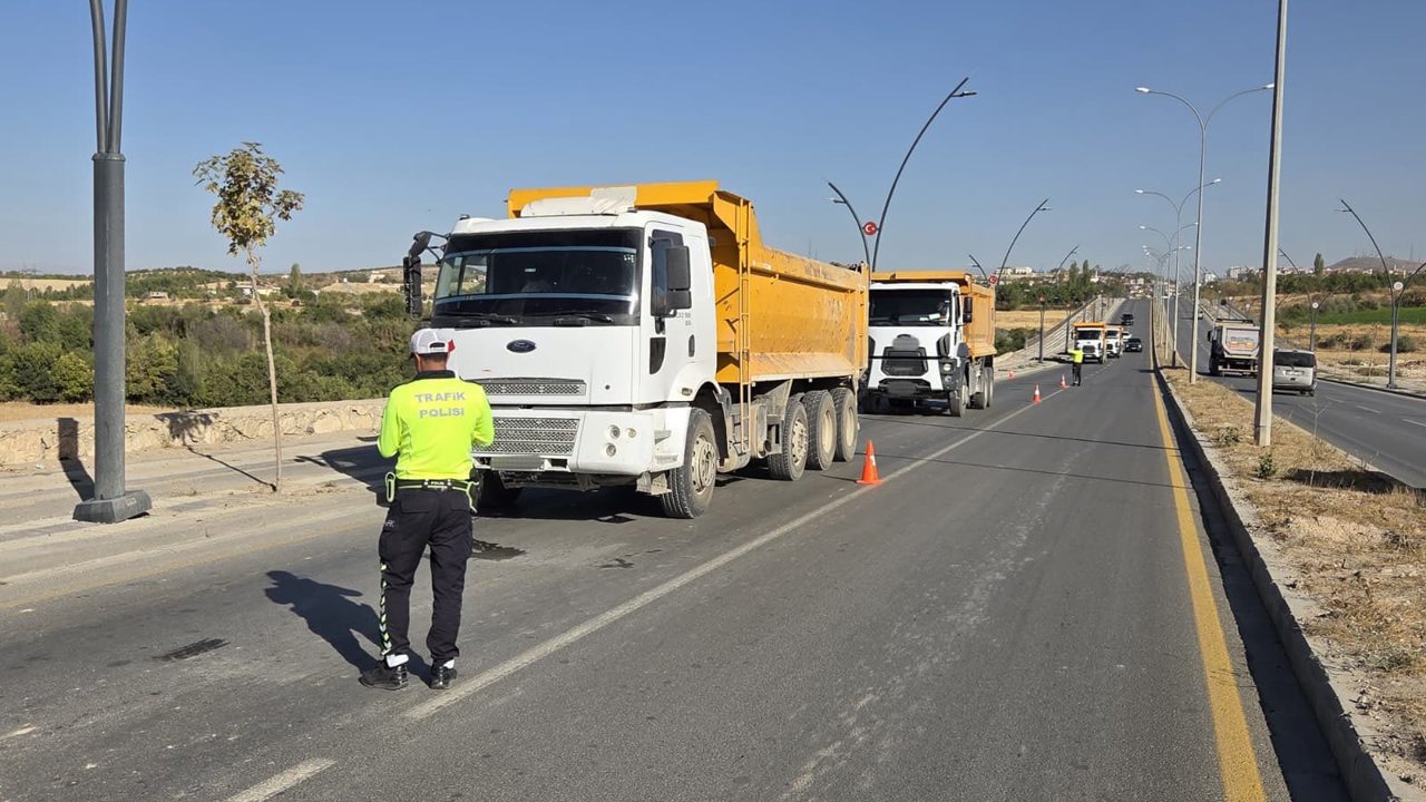 Malatya’da Hafriyat Kamyonları ve Beton Mikserlerine Sıkı Denetim