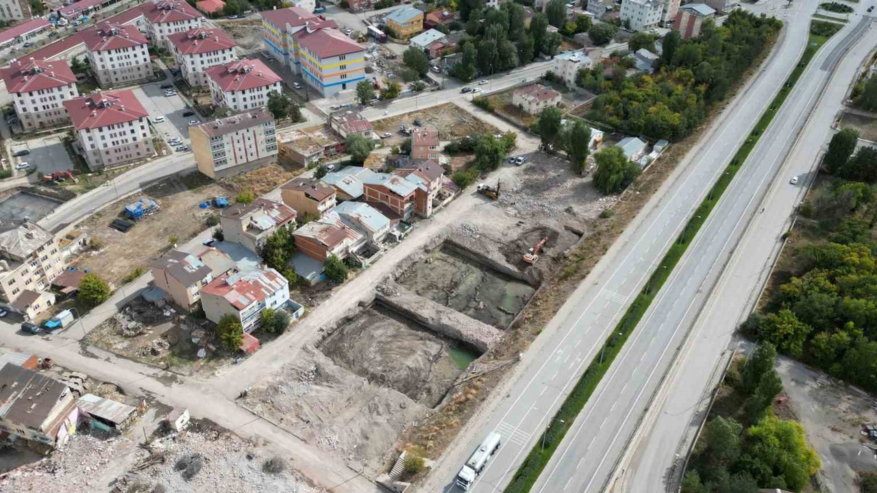 Büyükşehir Ilıca’da da kentsel dönüşüme hız verdi
