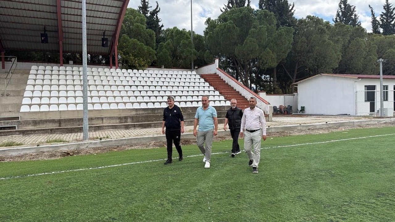 Kuyucak İlçe Stadyumu yenileme çalışmaları sürüyor
