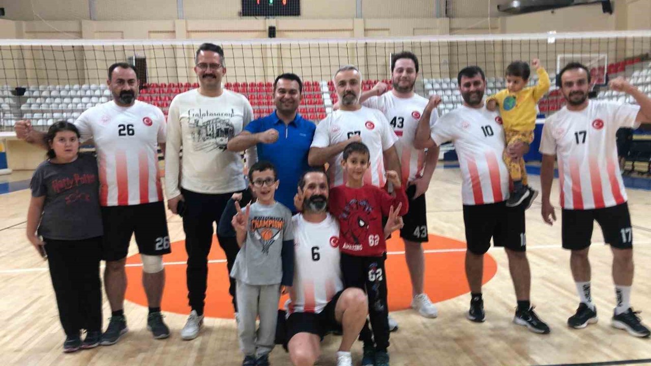Bilecik Aile Ve Sosyal Hizmetler takımı voleybol çeyrek finalinde
