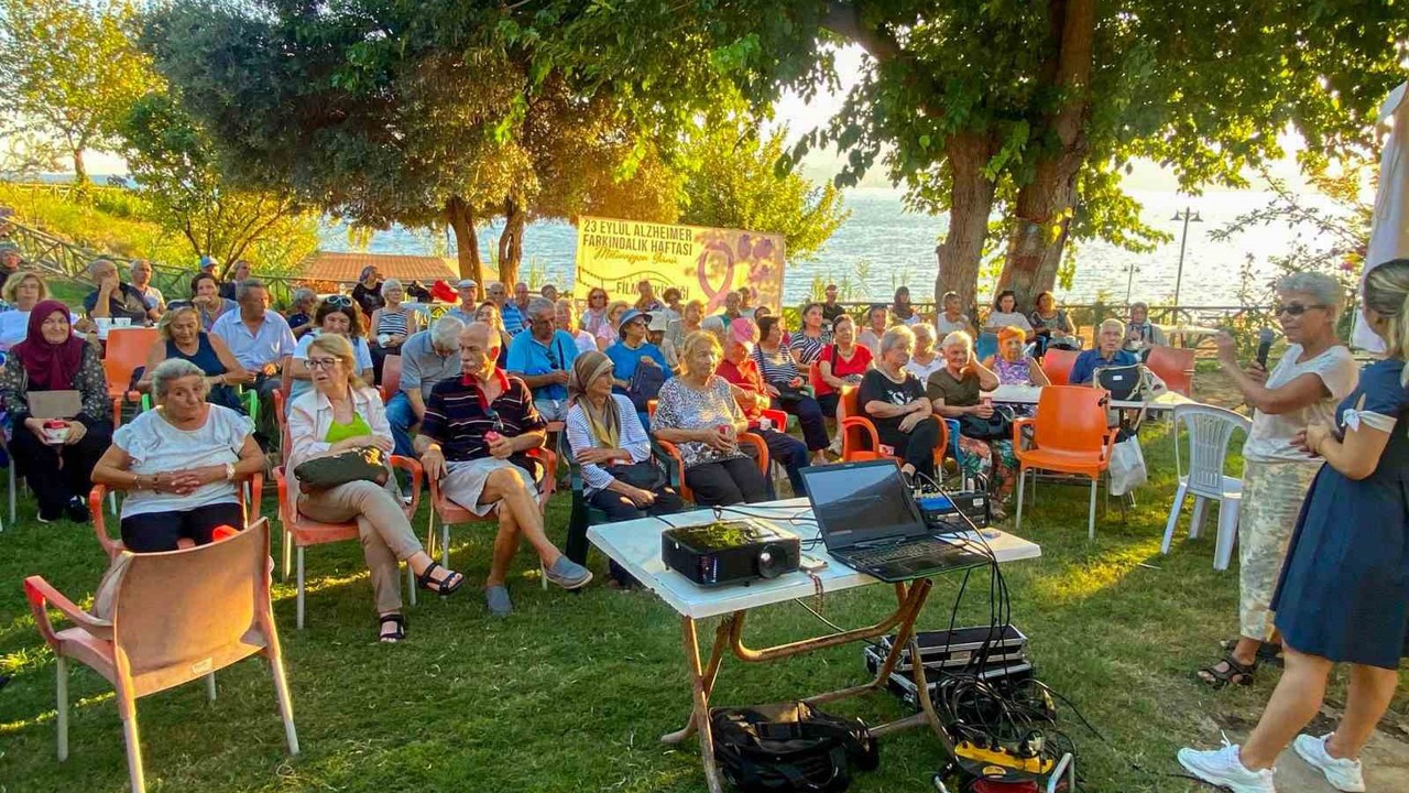 Muratpaşa’dan Alzheimer farkındalık çalışması
