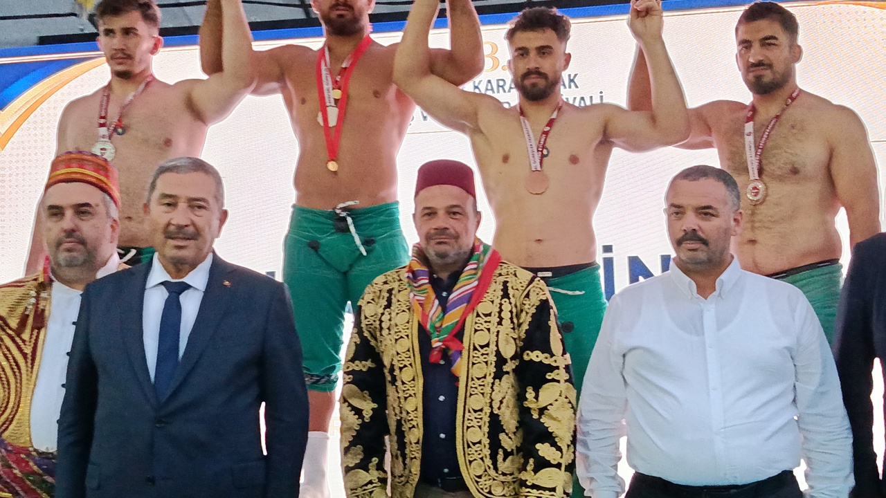 Zengibar’ın Başpehlivanı Feyzullah Aktürk Oldu