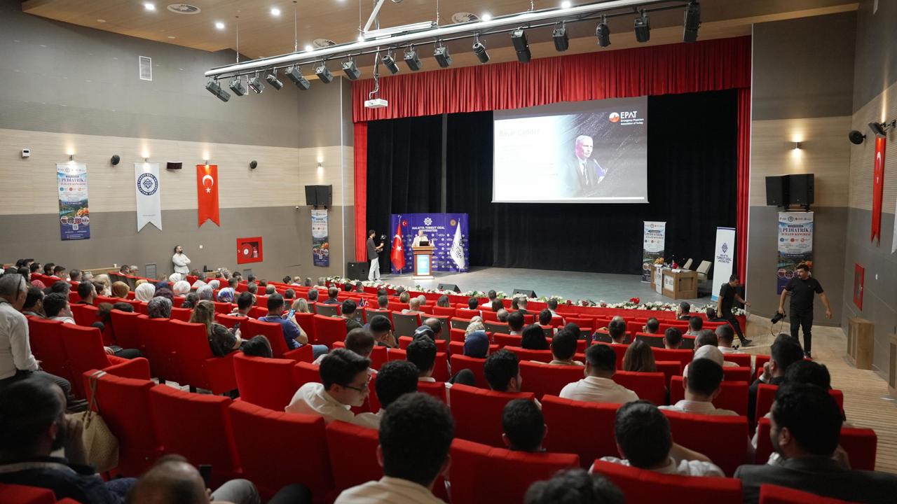 Pediatrik Acil Tıbbın Kalbi Malatya’da Attı
