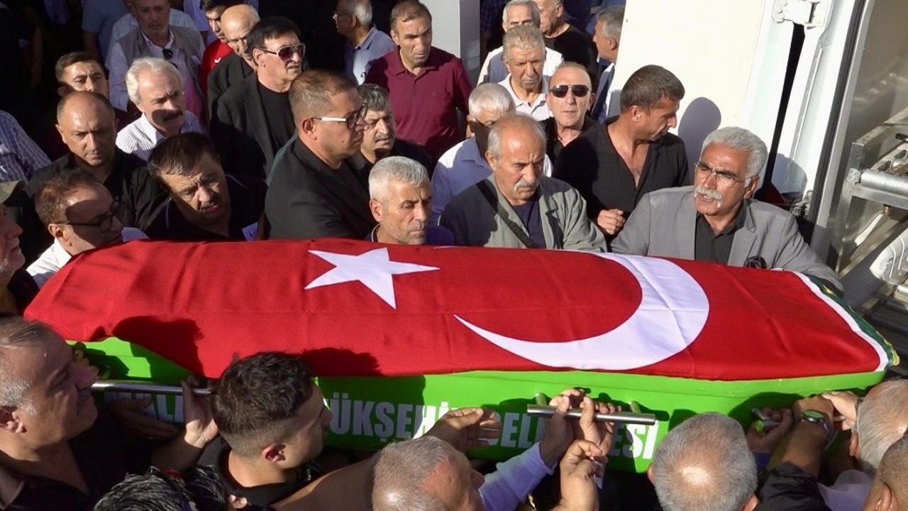 Oral Çelik Son Yolculuğuna Uğurlandı