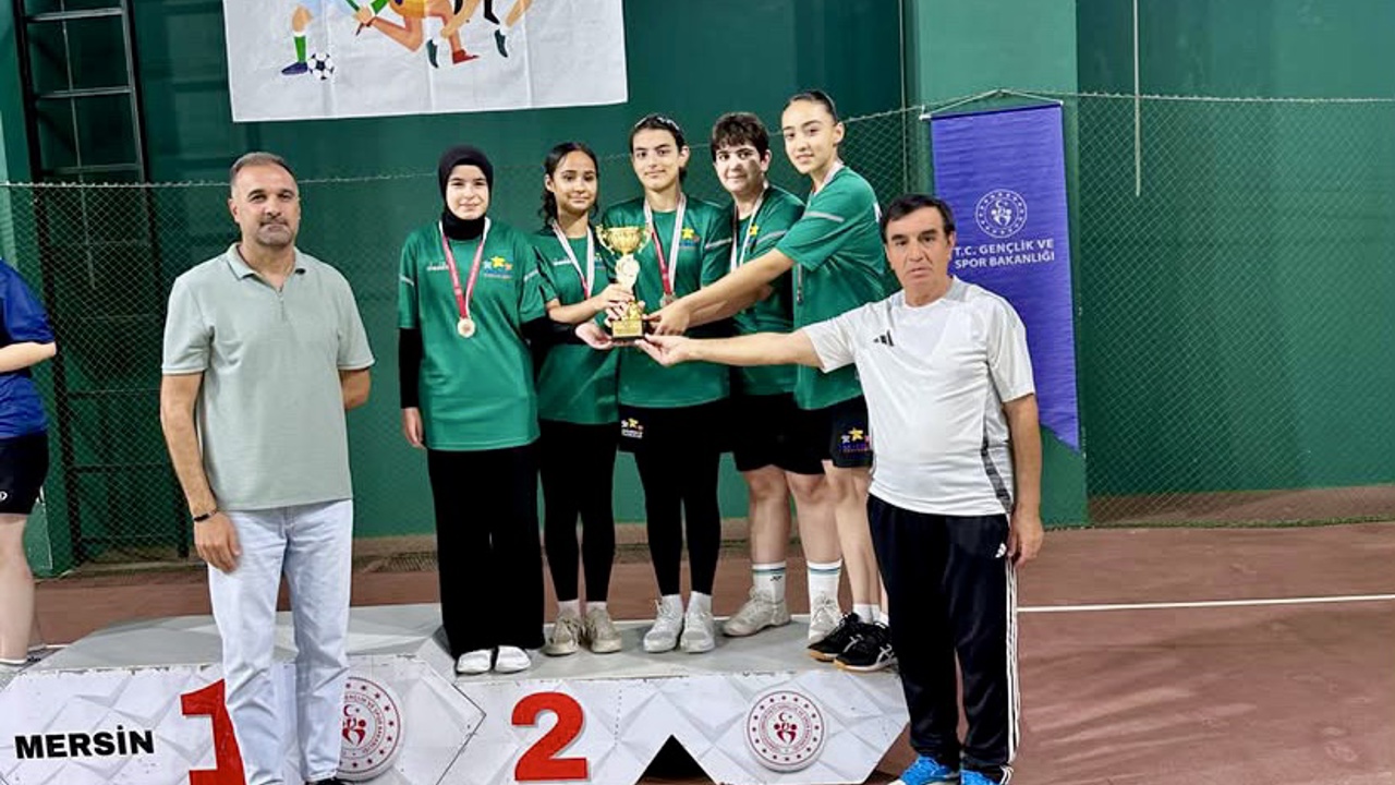 Malatya Badmintonda Türkiye İkincisi