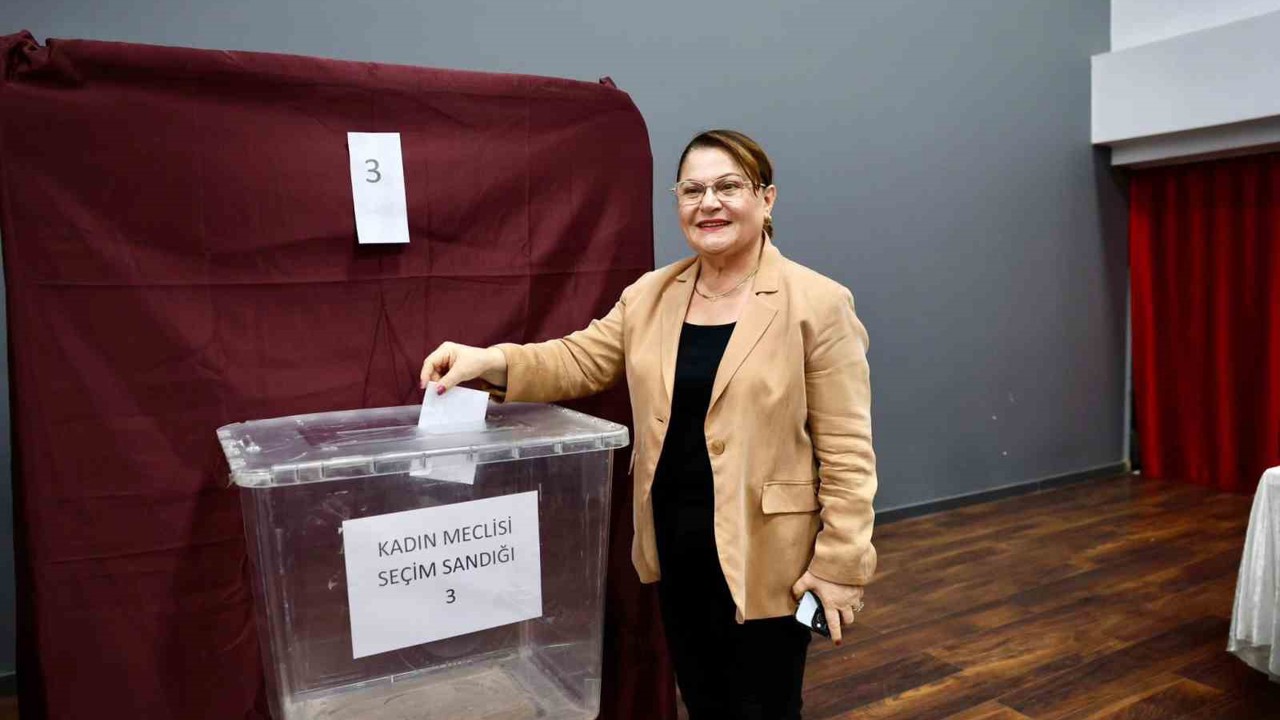 Didim Belediyesi Kadın Meclisi ilk genel kurulunu gerçekleştirdi
