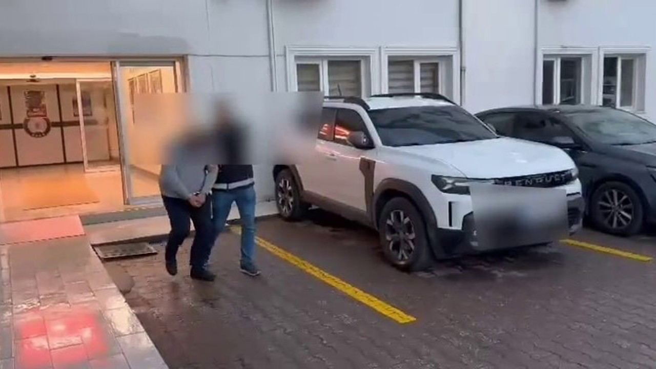 İstanbul’dan Sakarya’ya uyuşturucu sevkiyatı polise takıldı
