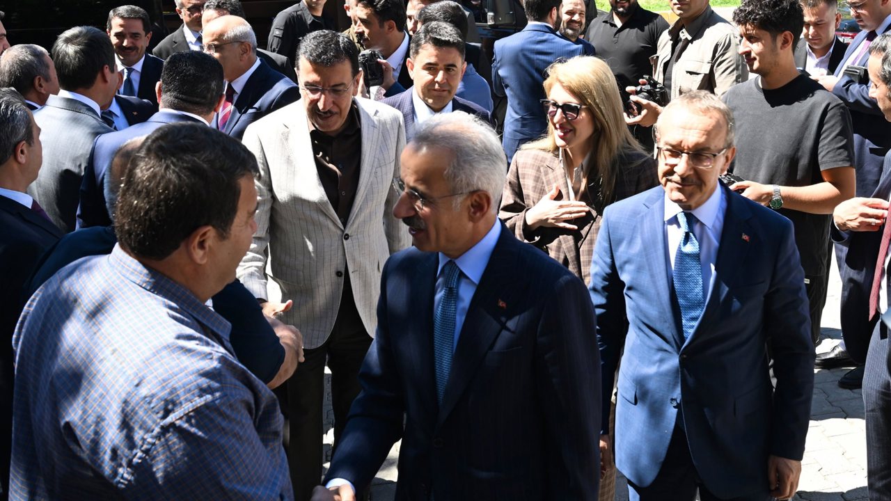 Bakan Uraloğlu Darende ilçesine geldi