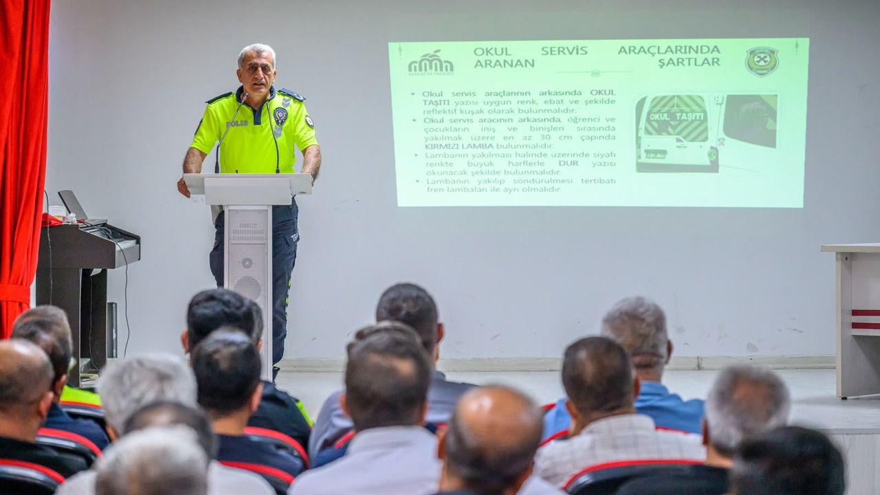 Okul Servislerine Yeni Dönem Öncesi Trafik Eğitimi