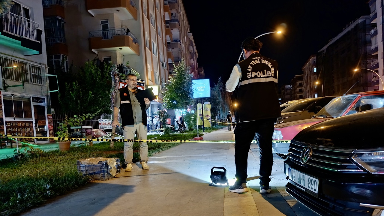 İsmetpaşa Caddesi’nde Bıçaklı Kavga: 1 Ağır Yaralı