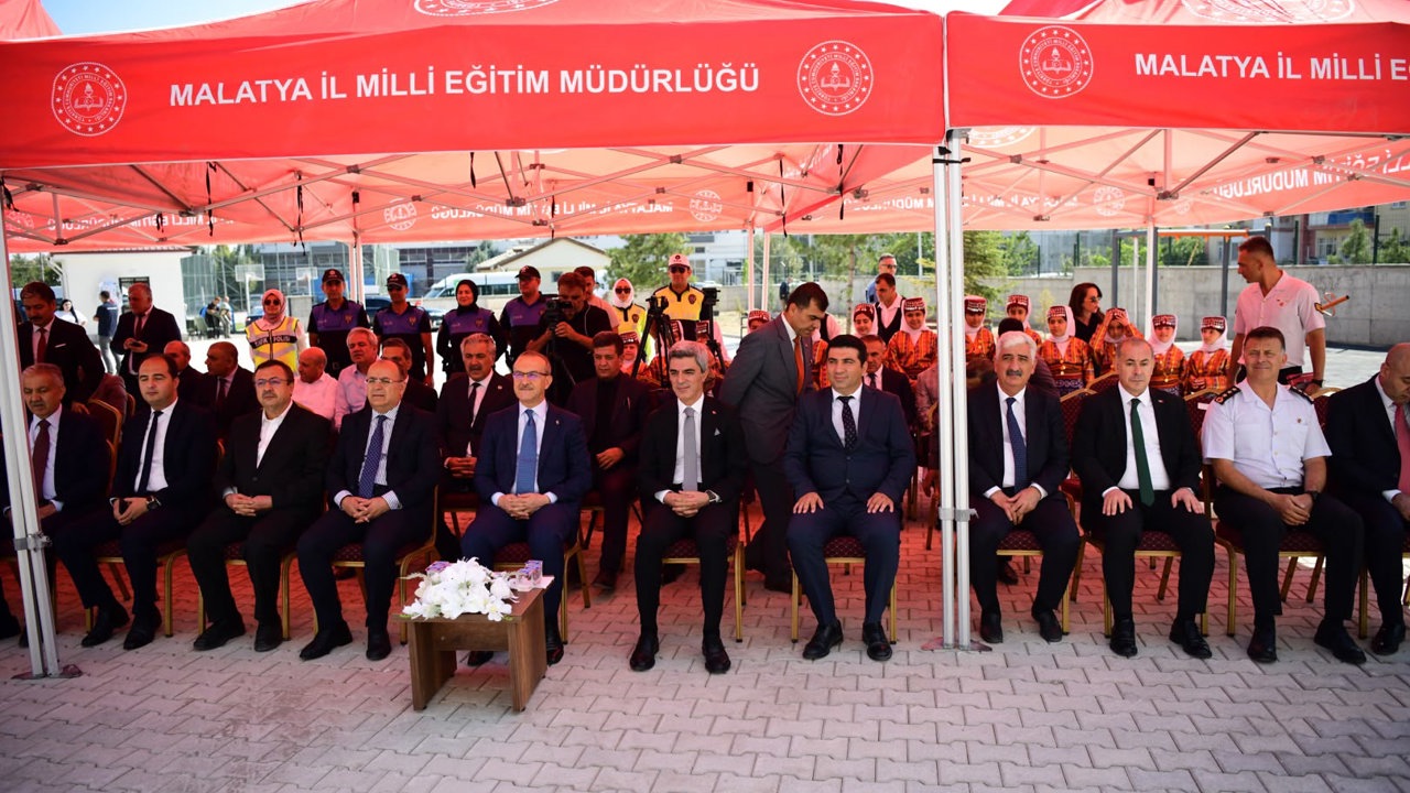 Malatya’da İlk Ders Zili Çaldı: 146 Bin Öğrenci Dersbaşı Yaptı