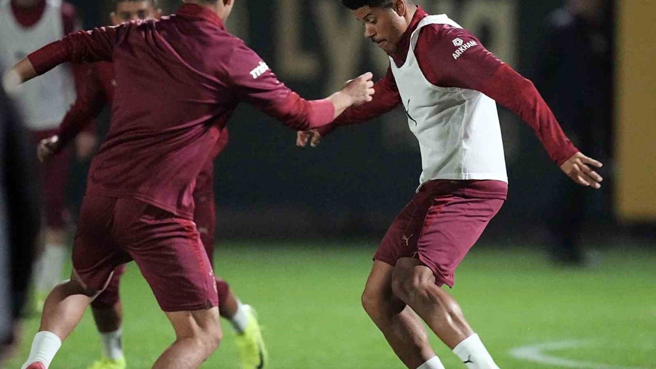 Galatasaray, Başakşehir maçı hazırlıklarına başladı
