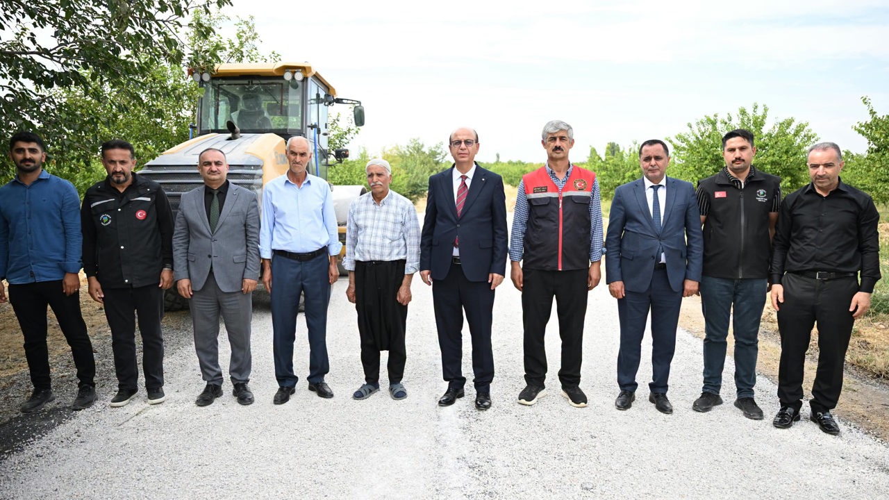 Başkan Geçit, “Yeşilyurt’un Her Noktasında Çalışmalarımız Devam Ediyor”