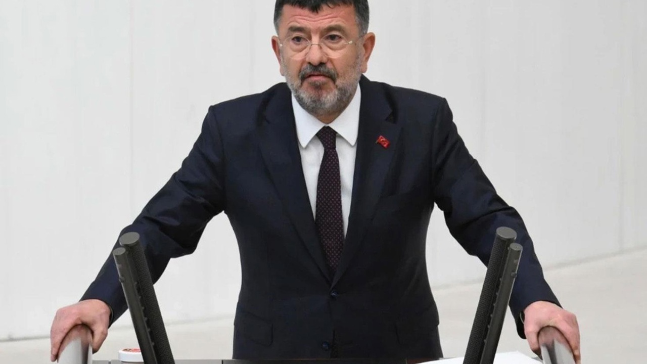 Milletvekili Ağbaba Pazar Ziyaretinde Fenalaştı, Hastaneye Kaldırıldı