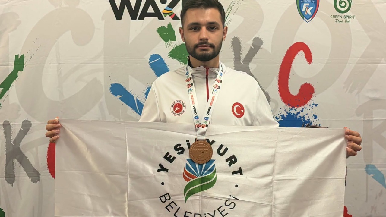 Yeşilyurt Belediyesporlu Ömer Faruk Yılmaz Dünya Üçüncüsü Oldu