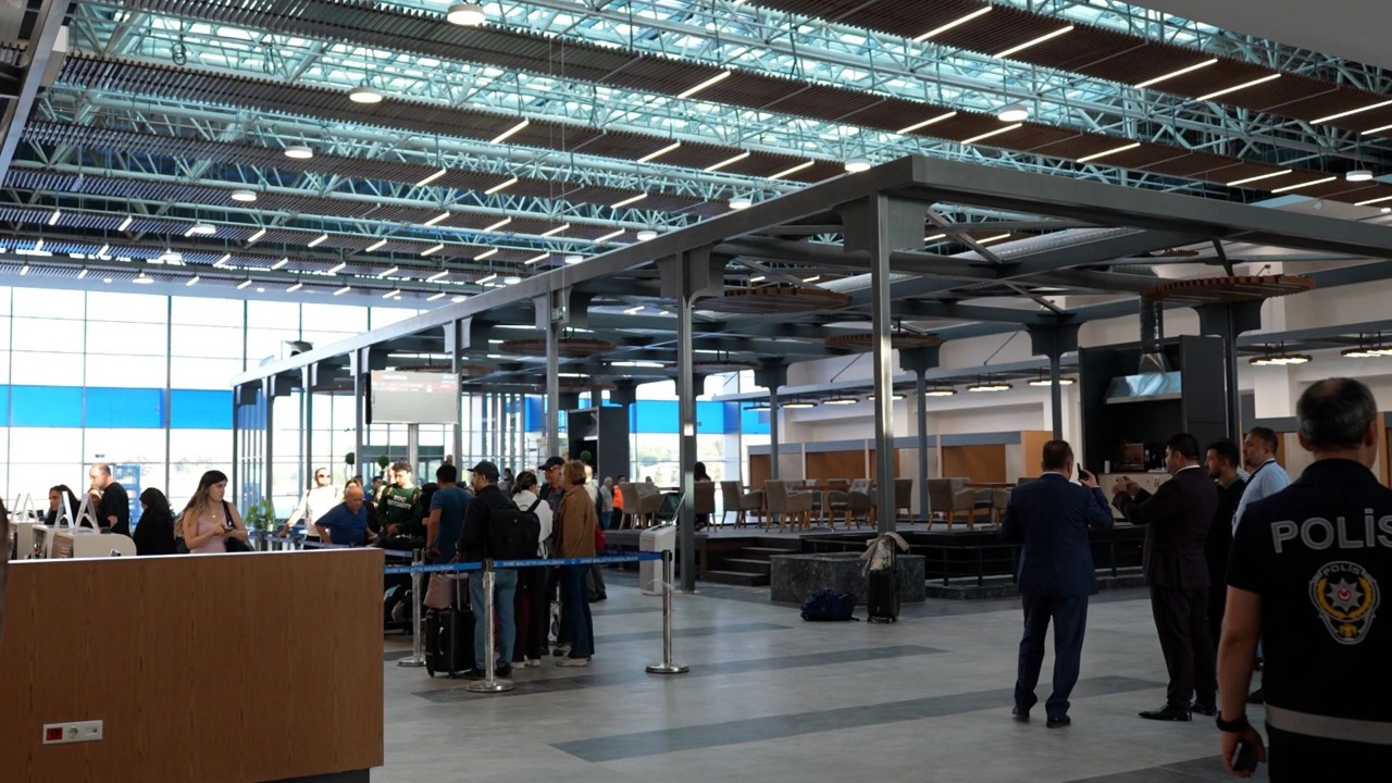 Malatya Havalimanı’nda Yeni Dönem: Yeni Terminal İlk Yolcularını Ağırladı
